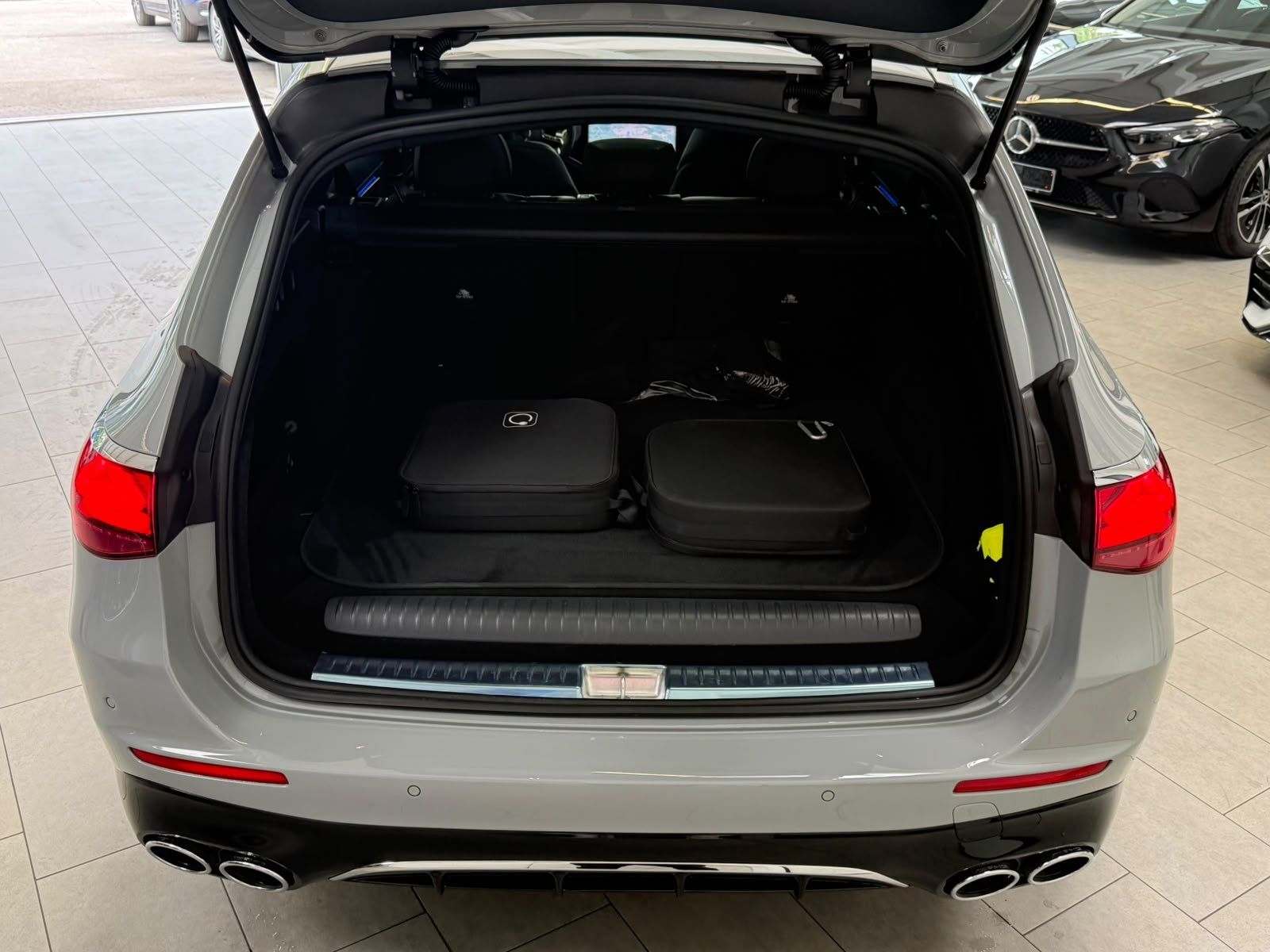 Fahrzeugabbildung Mercedes-Benz Mercedes-AMG E 53 4M+ T PREMPLUS+SUPER+NAPPA+AHK