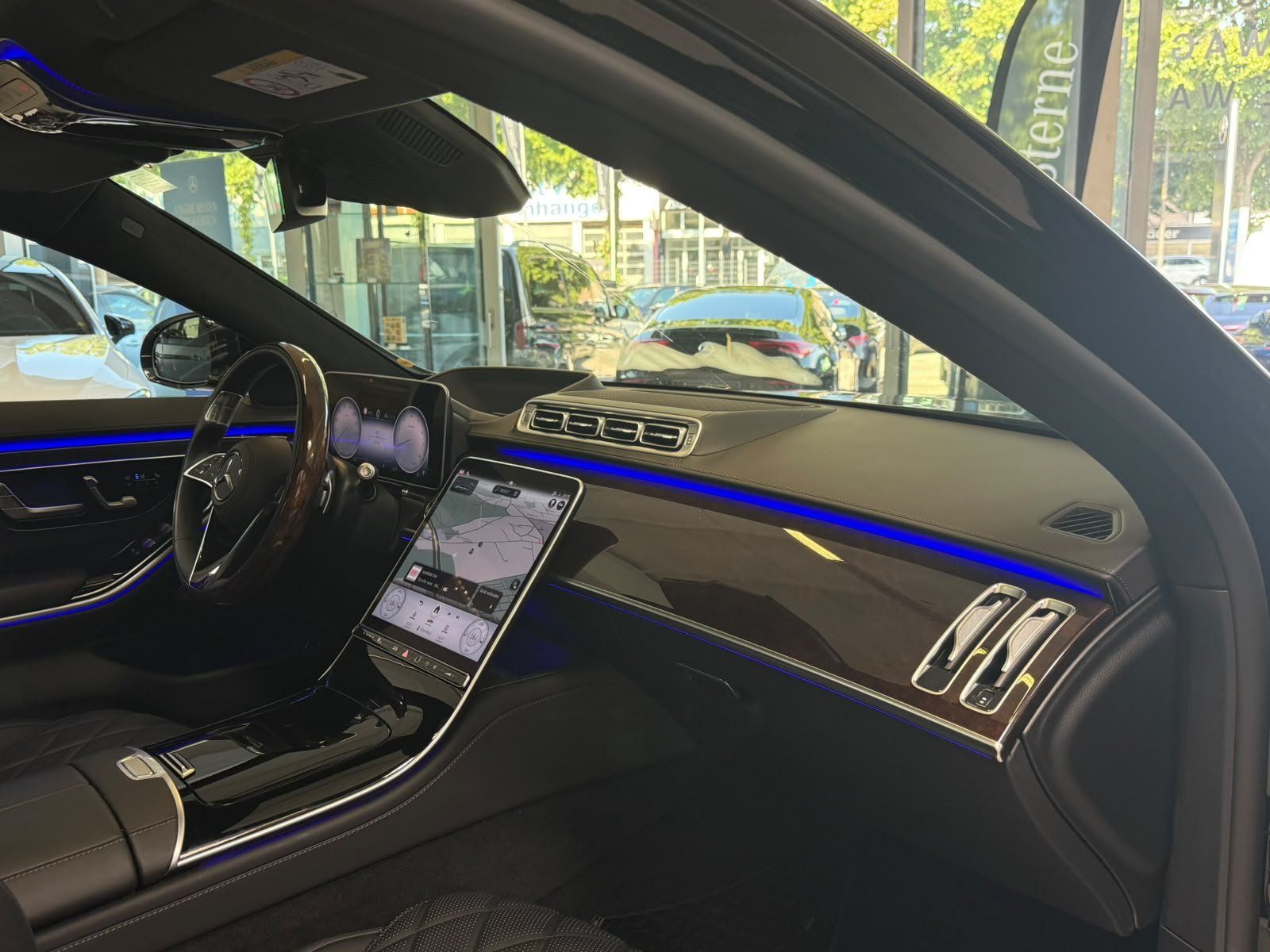 Fahrzeugabbildung Mercedes-Benz S450 4M L AMG UPE:197t€+EXCLUSIVE+DRIVEP+EXECUTI