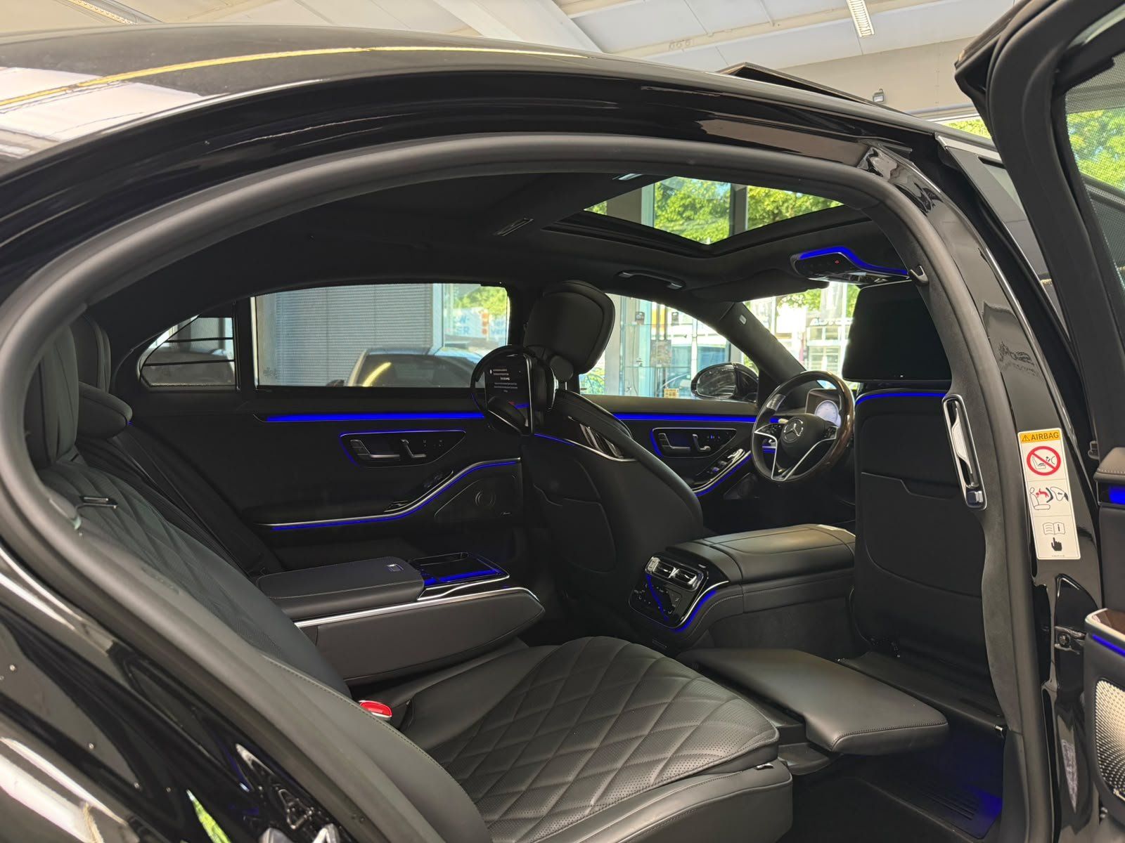 Fahrzeugabbildung Mercedes-Benz S450 4M L AMG UPE:197t€+EXCLUSIVE+DRIVEP+EXECUTI