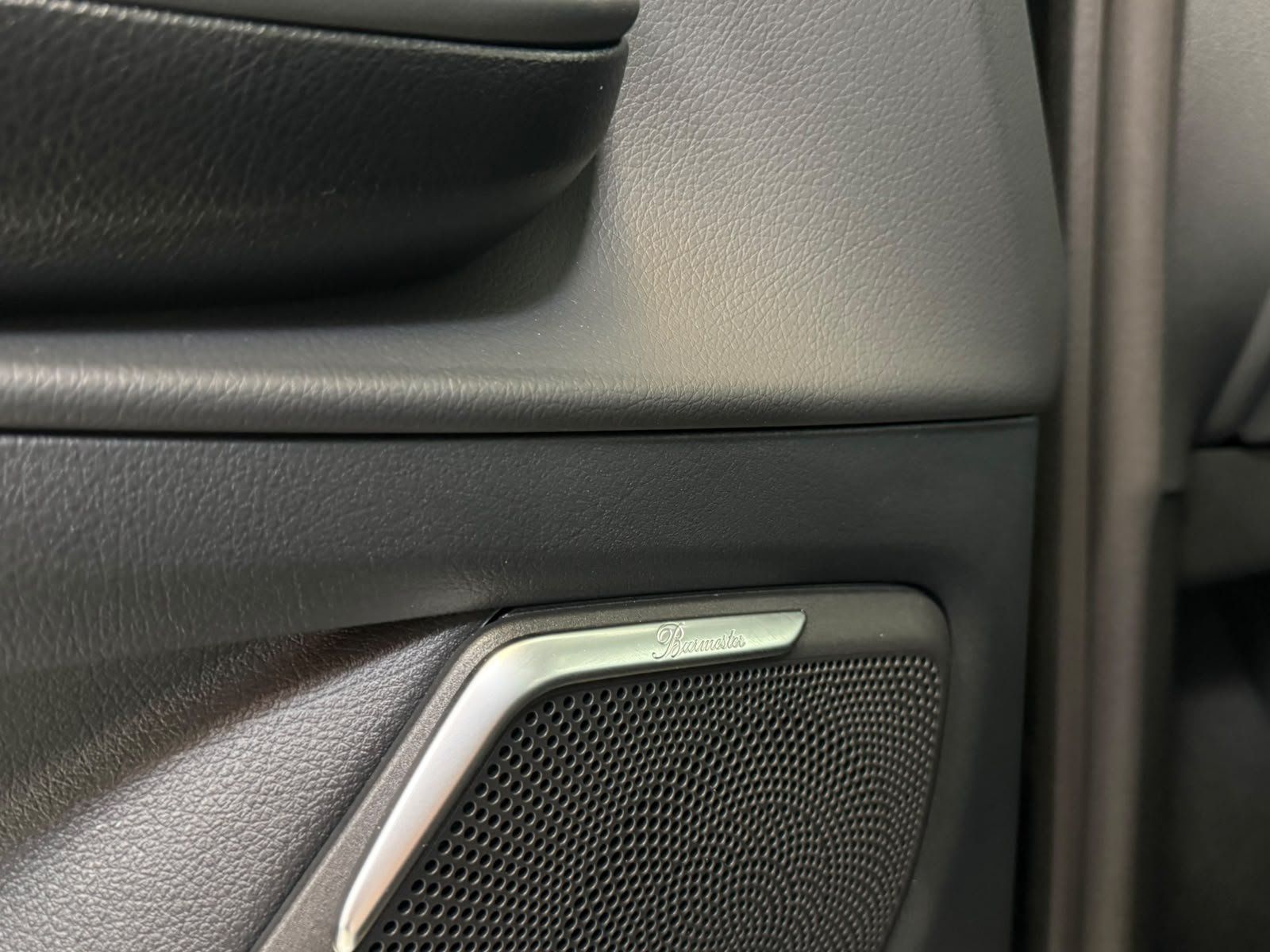 Fahrzeugabbildung Mercedes-Benz V 300 d 4M L AMG+EXCLUSIVE+AHK+MICROCUT+AIRM+BUR