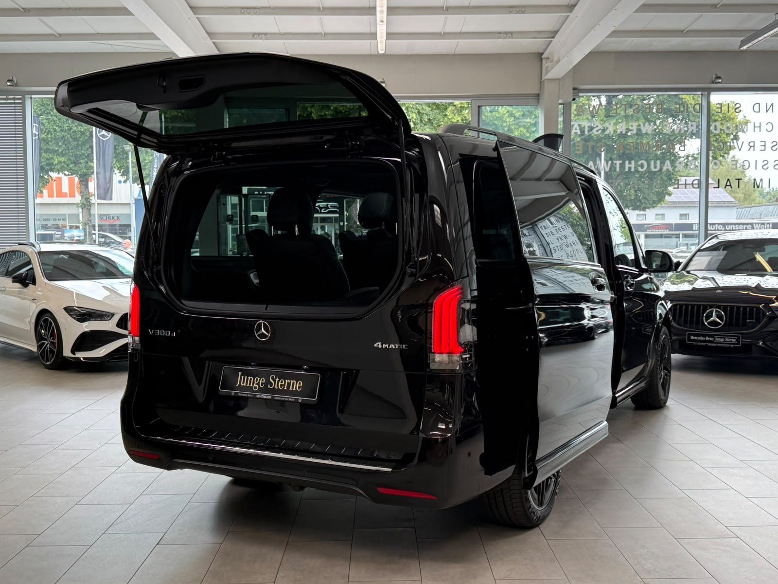 Fahrzeugabbildung Mercedes-Benz V 300 d 4M L AMG+EXCLUSIVE+AHK+MICROCUT+AIRM+BUR