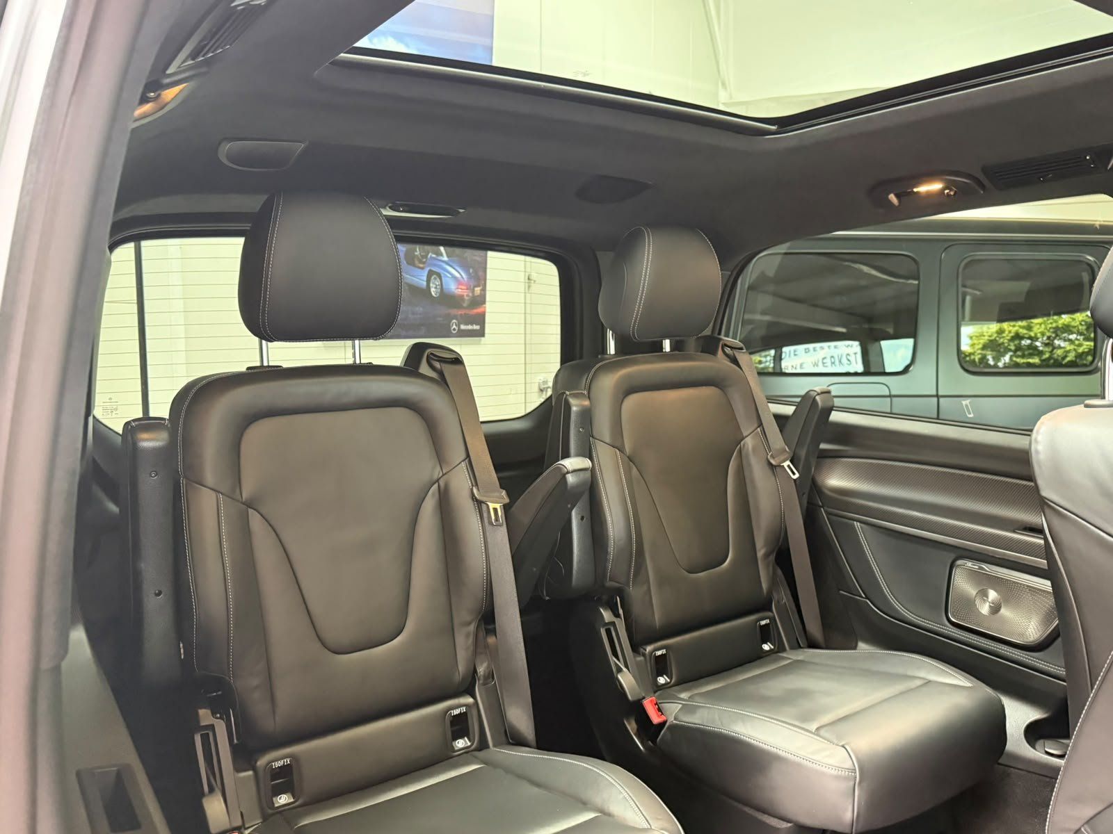 Fahrzeugabbildung Mercedes-Benz V 300 d 4M L AMG+EXCLUSIVE+AHK+MICROCUT+AIRM+BUR