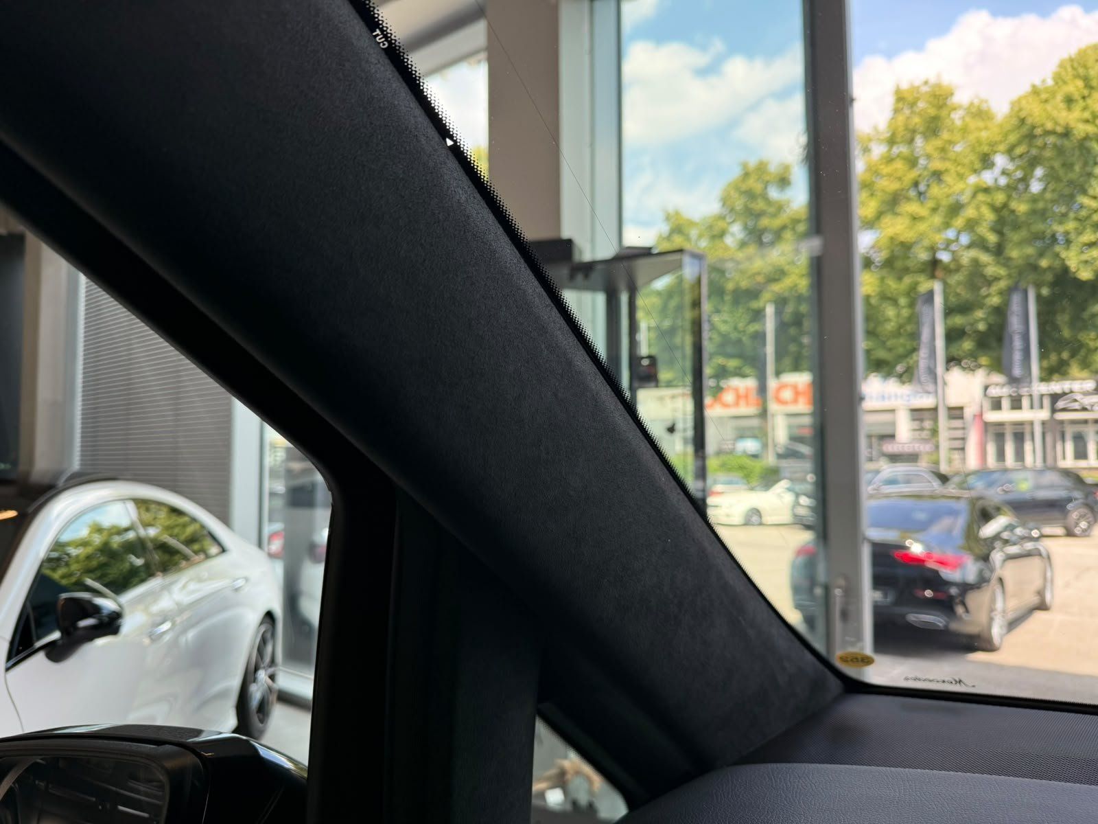 Fahrzeugabbildung Mercedes-Benz V 300 d 4M L AMG+EXCLUSIVE+AHK+MICROCUT+AIRM+BUR
