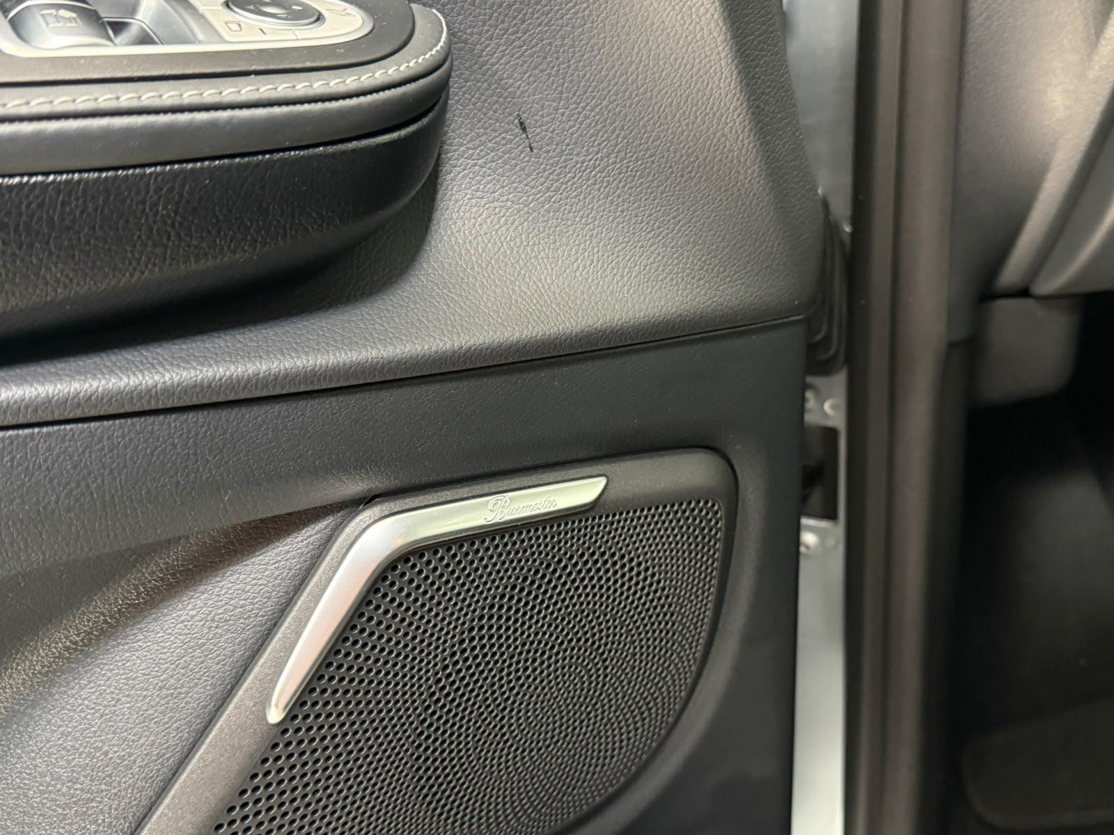 Fahrzeugabbildung Mercedes-Benz V 300 d 4M L AMG+EXCLUSIVE+AHK+MICROCUT+AIRM+BUR