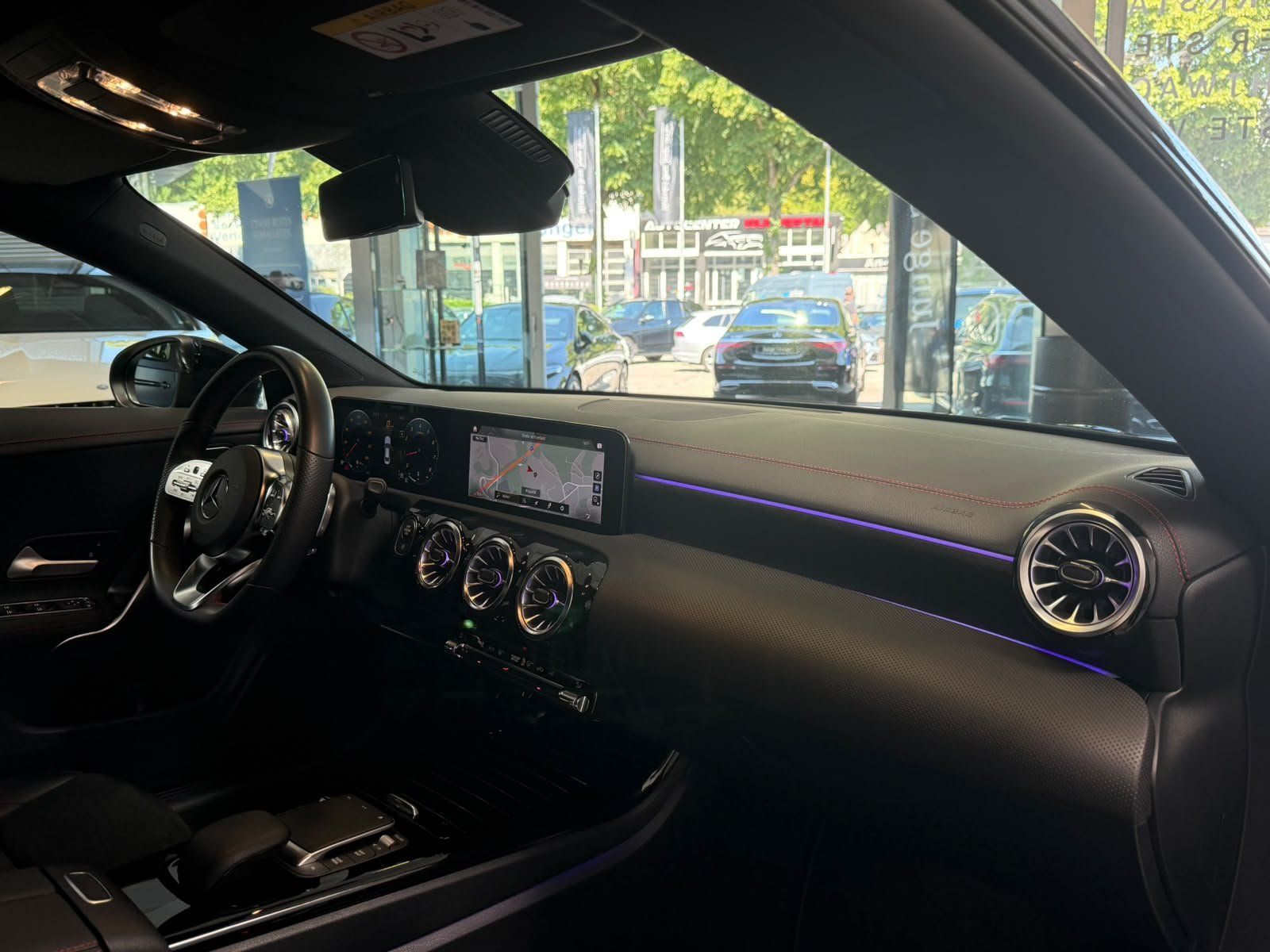 Fahrzeugabbildung Mercedes-Benz CLA 200 AMG+MBEAM+KAMERA+TEMP+AMBIENTE+CARPLAY