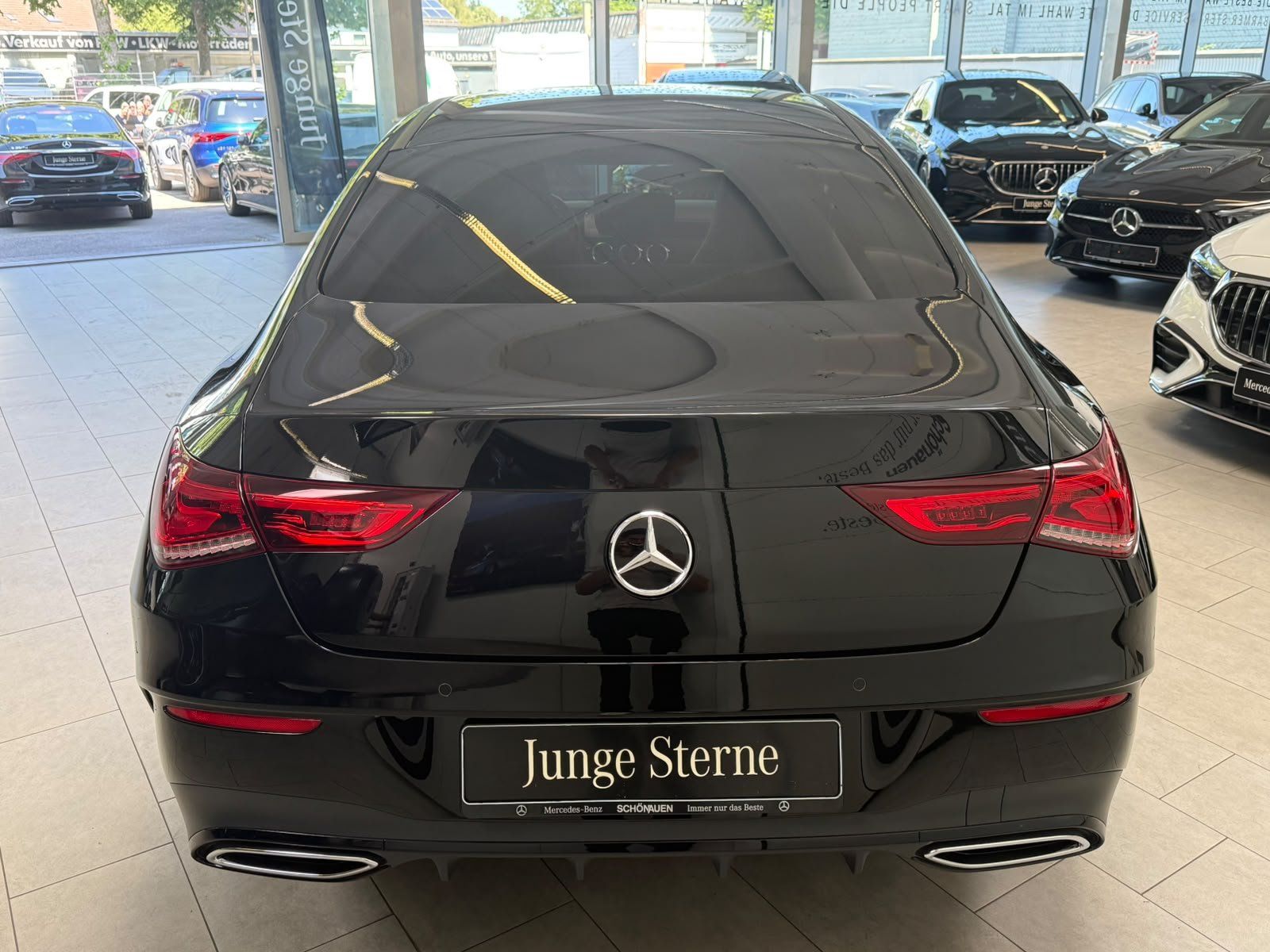 Fahrzeugabbildung Mercedes-Benz CLA 200 AMG+MBEAM+KAMERA+TEMP+AMBIENTE+CARPLAY
