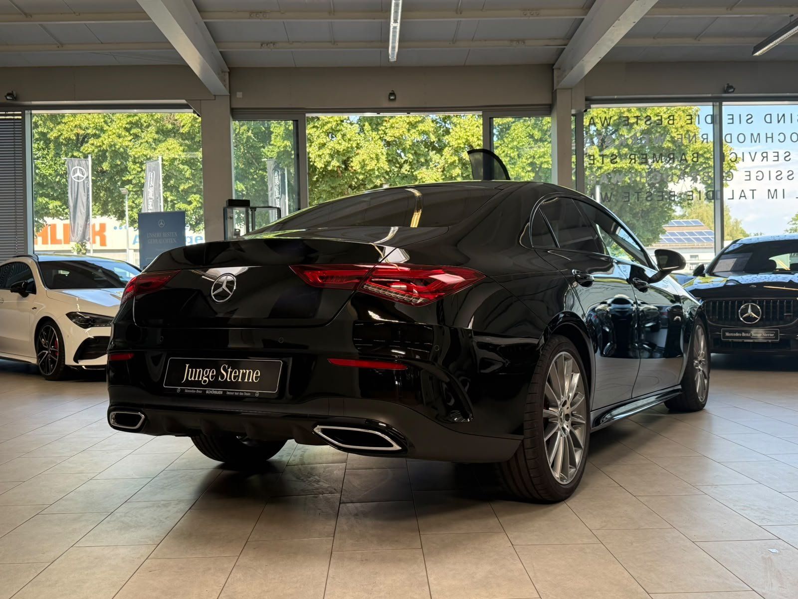 Fahrzeugabbildung Mercedes-Benz CLA 200 AMG+MBEAM+KAMERA+TEMP+AMBIENTE+CARPLAY