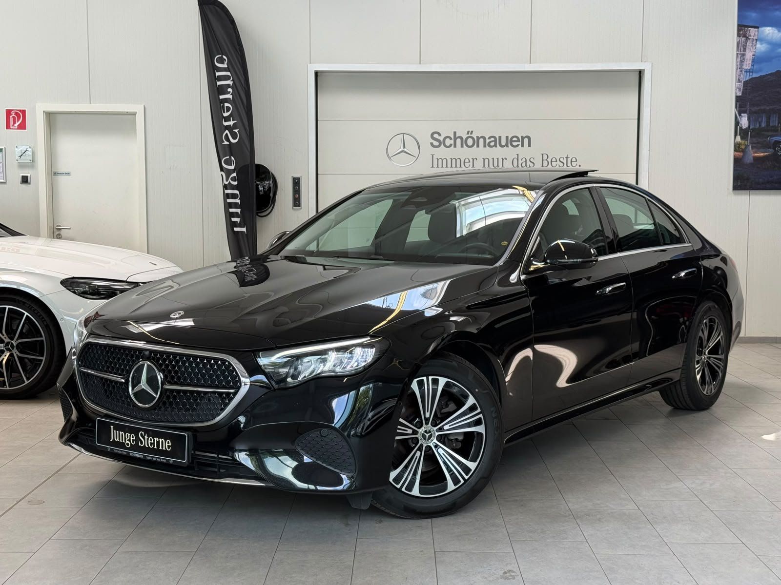 Mercedes-Benz E 220 d AVANTGARDE ADV.+18"+PANORAMA+WINTERPAKET