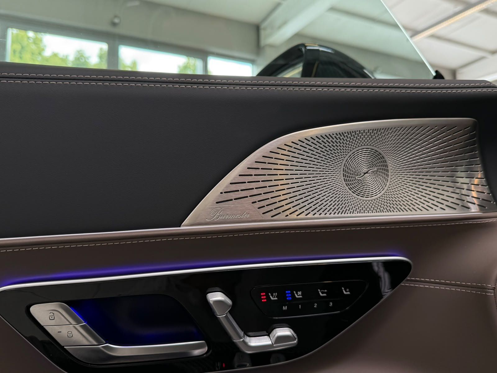 Fahrzeugabbildung Mercedes-Benz SL 63 4M+ CARBON+KERAMIK+LIFT+HUD+PERF.+BURM+HAL