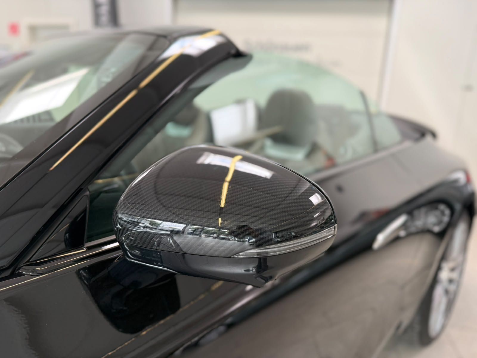 Fahrzeugabbildung Mercedes-Benz SL 63 4M+ CARBON+KERAMIK+LIFT+HUD+PERF.+BURM+HAL
