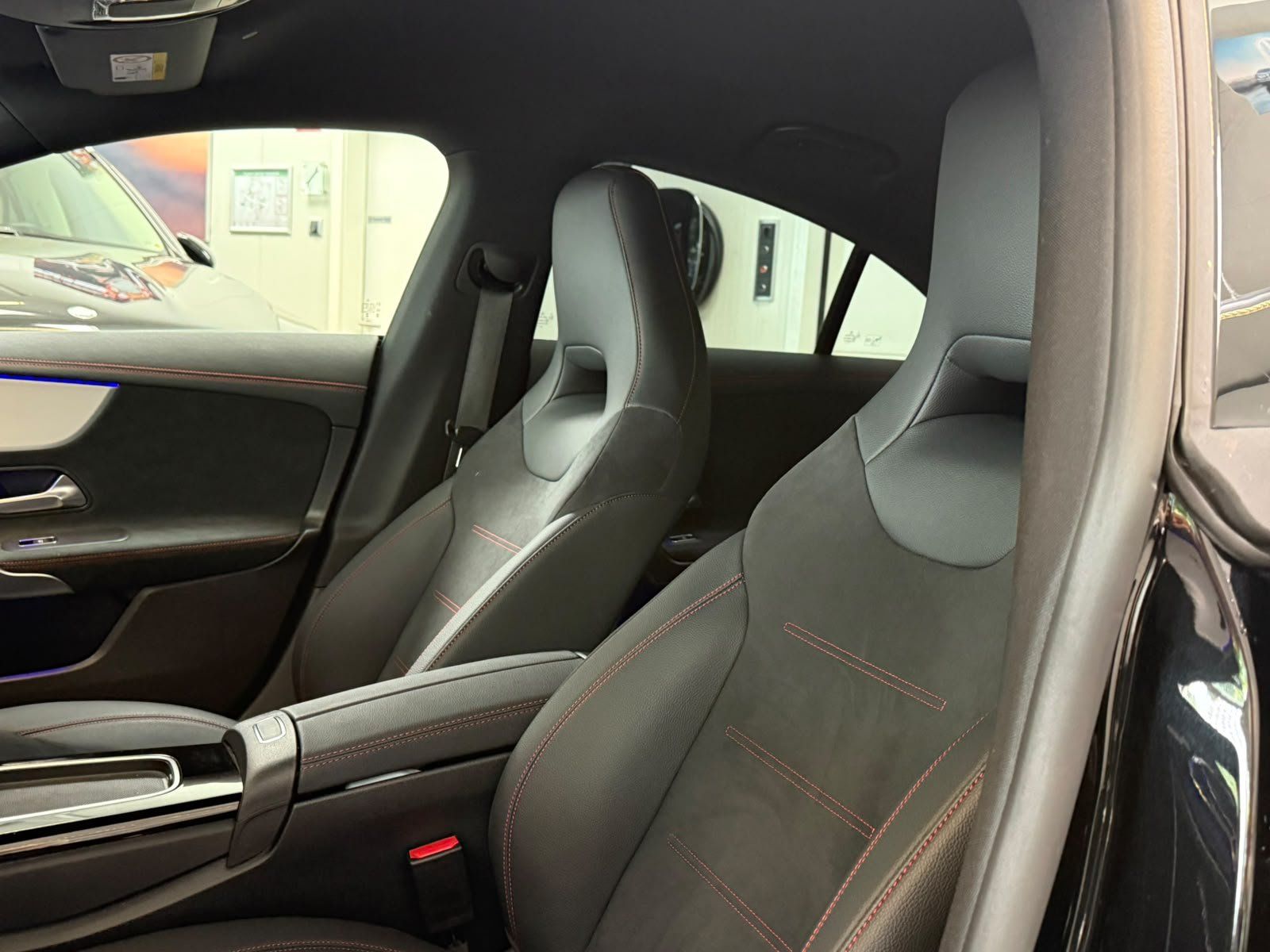 Fahrzeugabbildung Mercedes-Benz CLA 250 e AMG Edition+MBEAM+360°+DISTR+KEYLESS