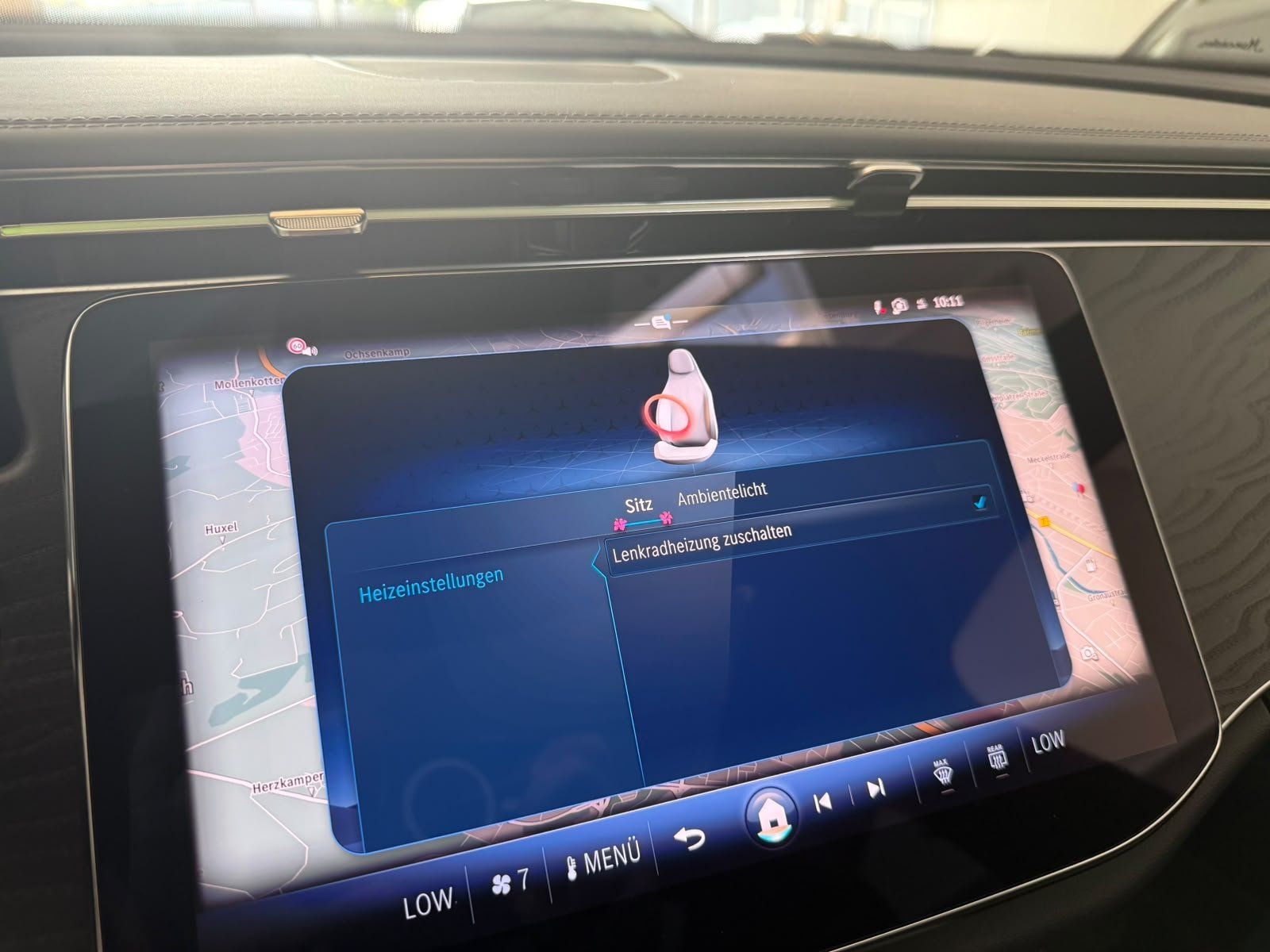 Fahrzeugabbildung Mercedes-Benz E 200 T AMG PANO+NIGHT+AHK+KAMERA+19"+DISTR+TOTW