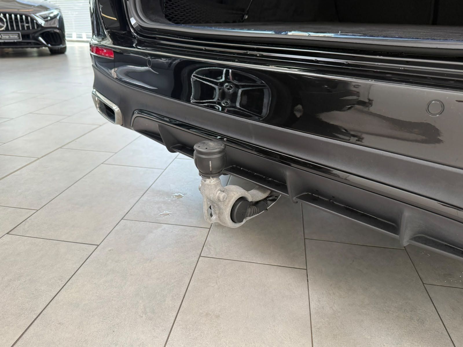 Fahrzeugabbildung Mercedes-Benz E 200 T AMG PANO+NIGHT+AHK+KAMERA+19"+DISTR+TOTW