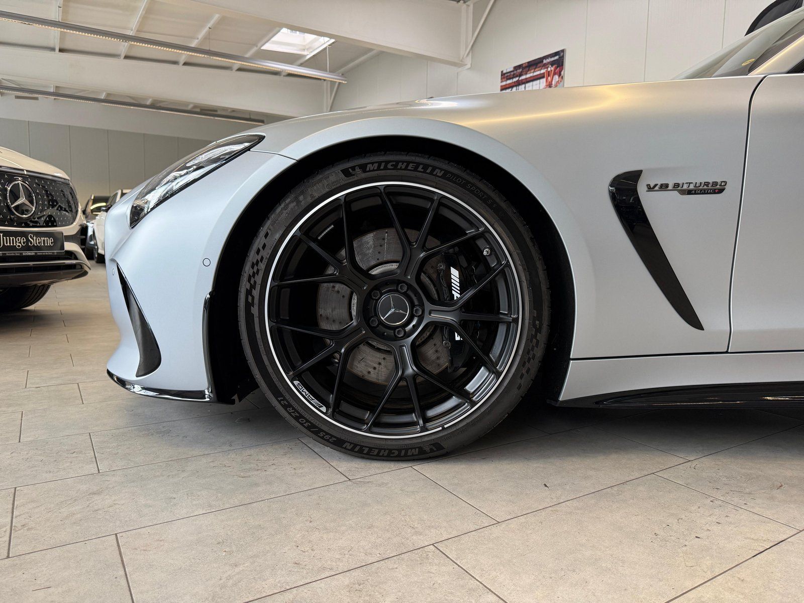Fahrzeugabbildung Mercedes-Benz GT 63 4M+ AERO+PERF+LIFT+HUD+PANO+BURM+DISTR+360