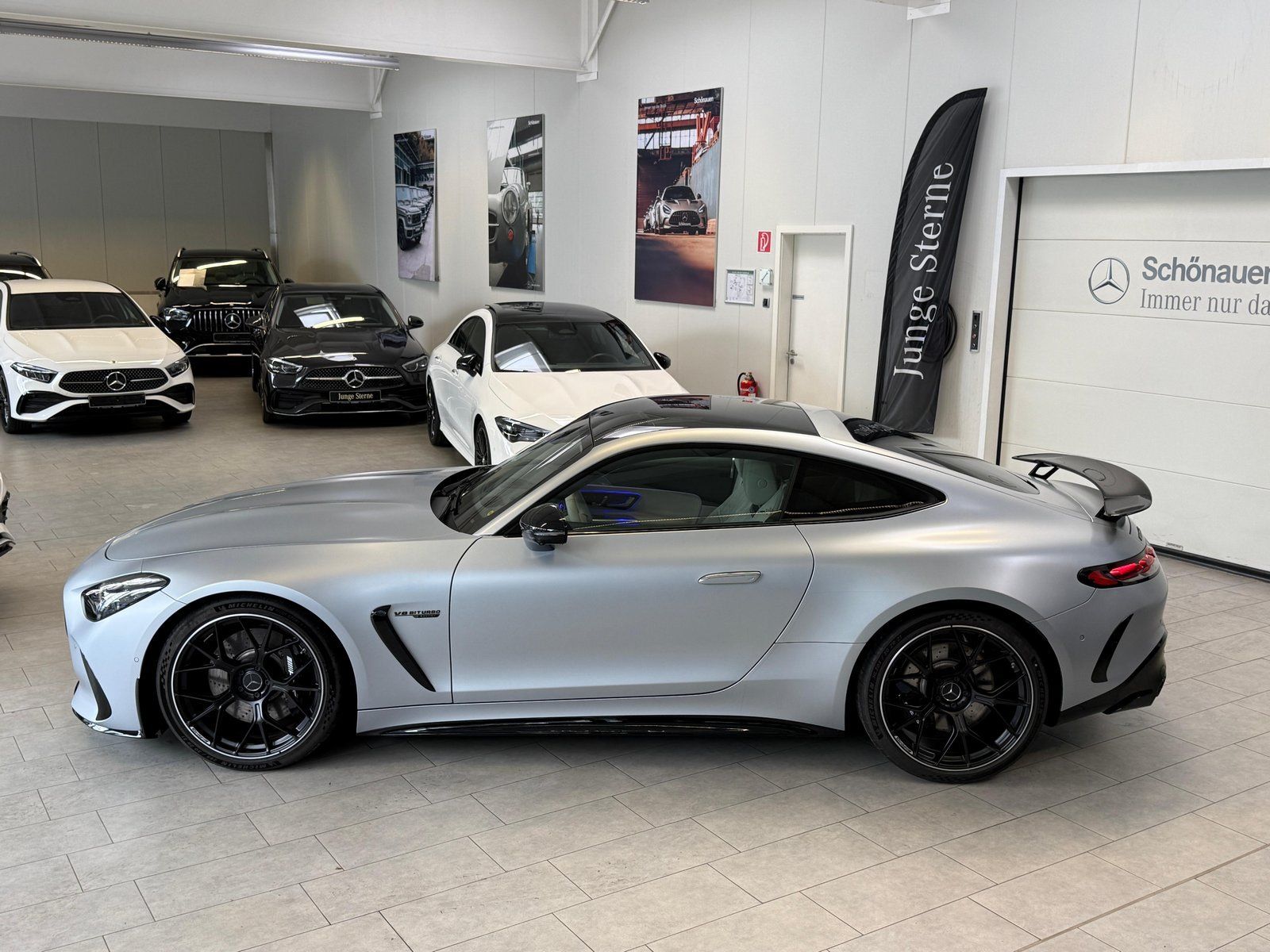 Fahrzeugabbildung Mercedes-Benz GT 63 4M+ AERO+PERF+LIFT+HUD+PANO+BURM+DISTR+360