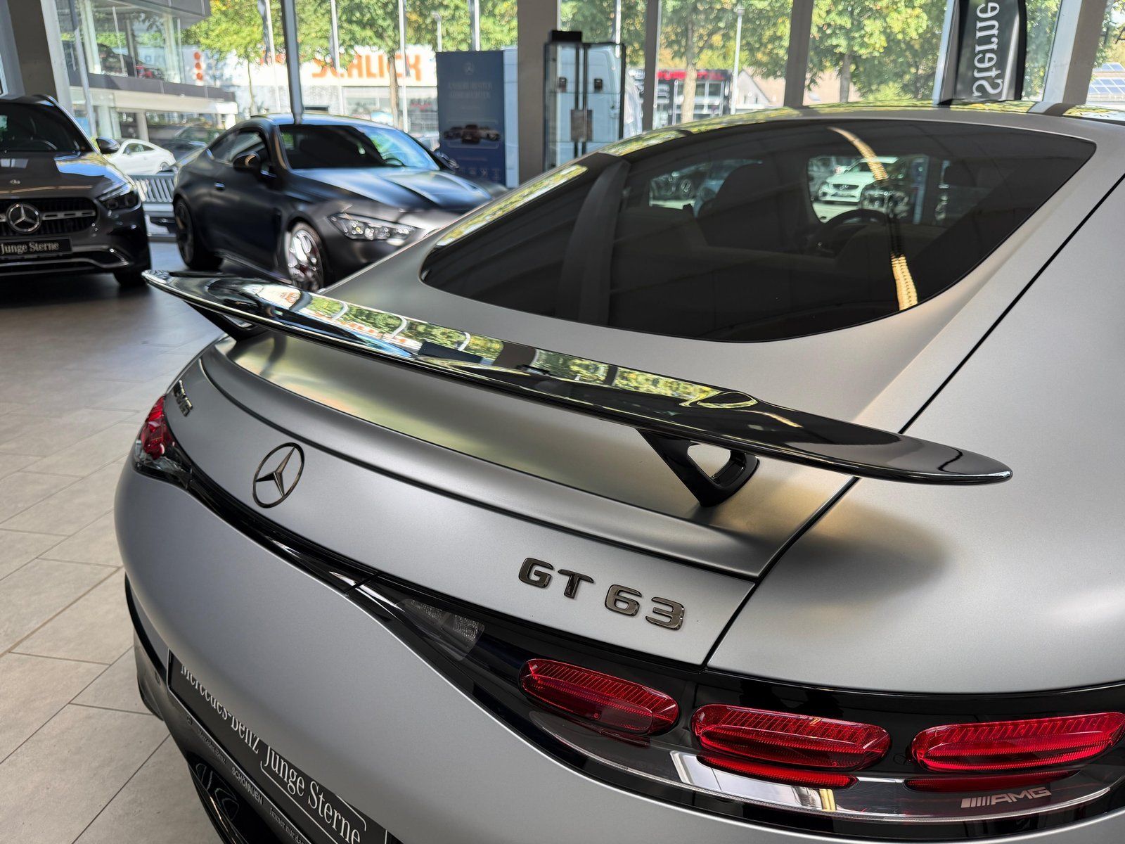 Fahrzeugabbildung Mercedes-Benz GT 63 4M+ AERO+PERF+LIFT+HUD+PANO+BURM+DISTR+360