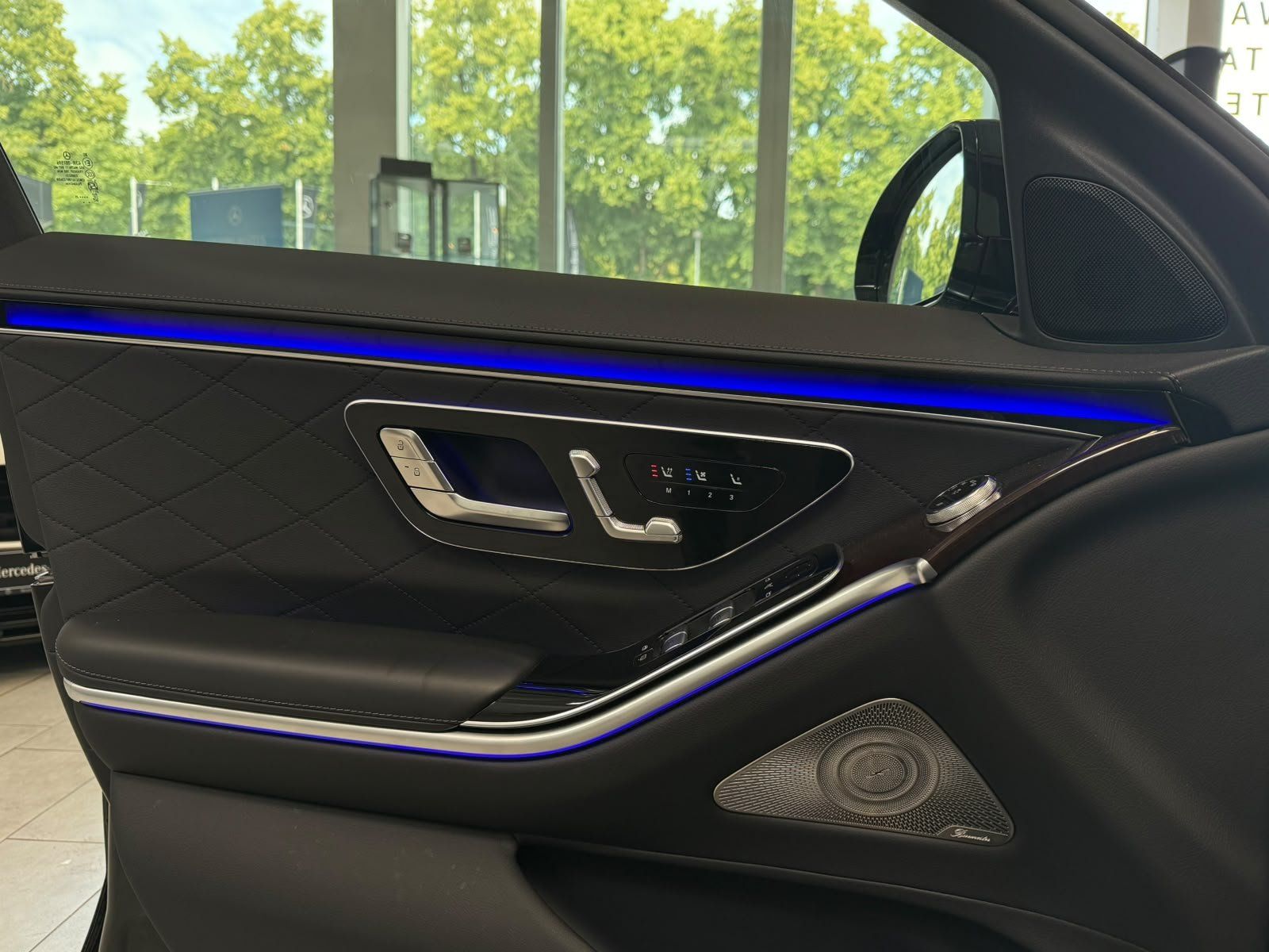 Fahrzeugabbildung Mercedes-Benz S 350 d 4M L AMG FONDENT.+DRIVEPIL+HAL+4xMASSAGE