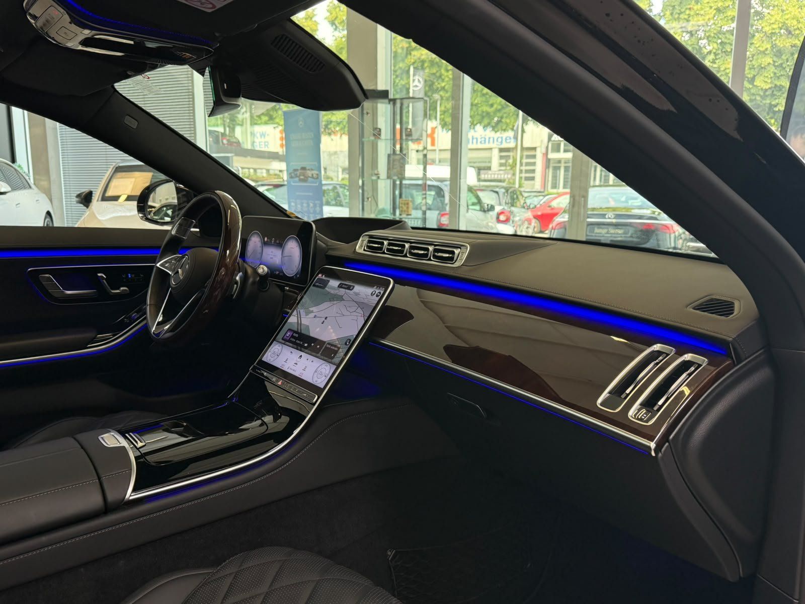 Fahrzeugabbildung Mercedes-Benz S 350 d 4M L AMG FONDENT.+DRIVEPIL+HAL+4xMASSAGE