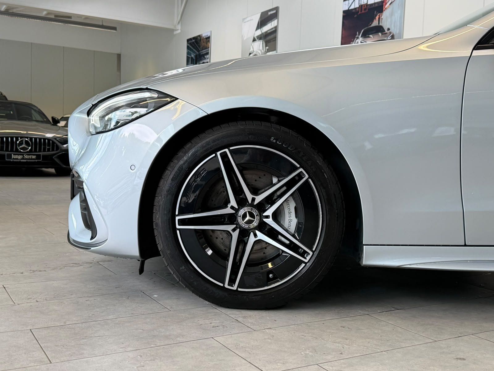 Fahrzeugabbildung Mercedes-Benz C 180 T AMG STDHZ+AHK+NIGHT+TOTWINK+WINTERPAKET