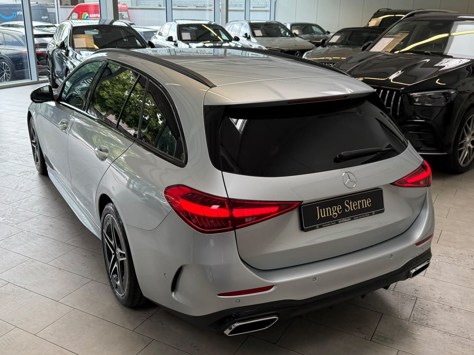 Fahrzeugabbildung Mercedes-Benz C 180 T AMG STDHZ+AHK+NIGHT+TOTWINK+WINTERPAKET