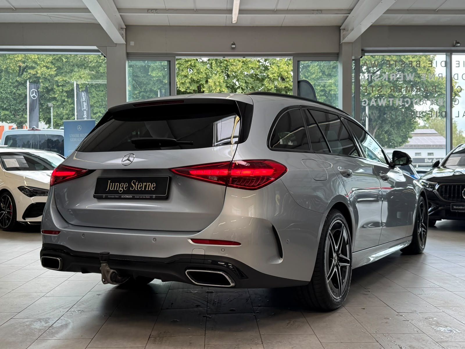 Fahrzeugabbildung Mercedes-Benz C 180 T AMG STDHZ+AHK+NIGHT+TOTWINK+WINTERPAKET