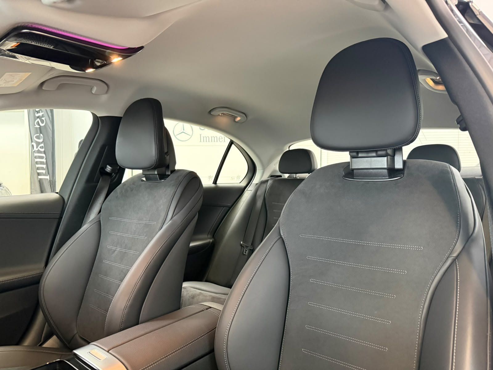 Fahrzeugabbildung Mercedes-Benz C 200 AMG MEMORY+KAMERA+CARPLAY+TOTW+LED+AMBIENT
