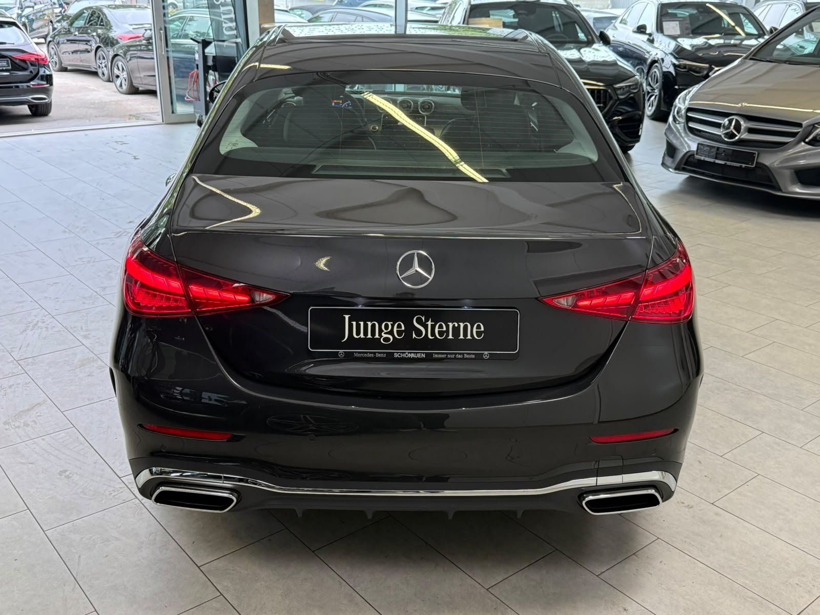 Fahrzeugabbildung Mercedes-Benz C 200 AMG MEMORY+KAMERA+CARPLAY+TOTW+LED+AMBIENT