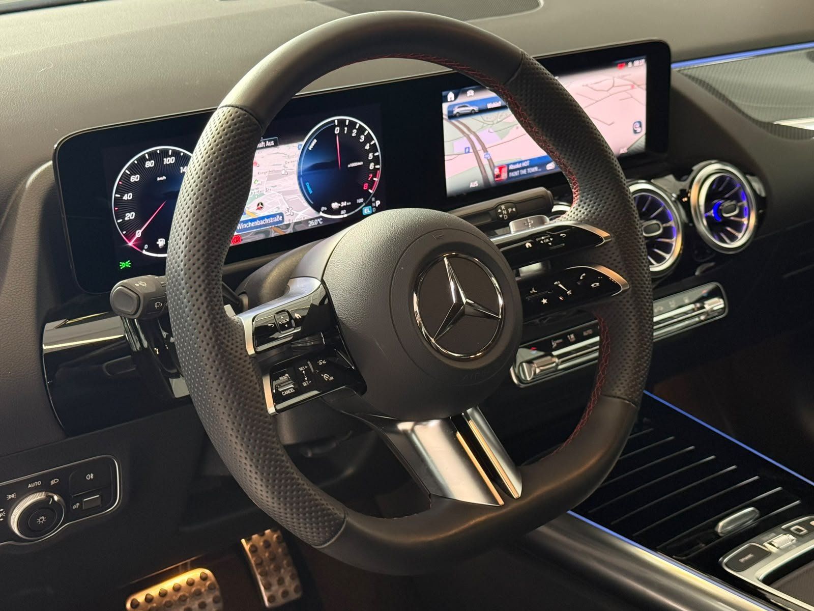 Fahrzeugabbildung Mercedes-Benz B 250e AMG+KAMERA+TOTW+CARPLAY+KEYLESS+LED+DAB