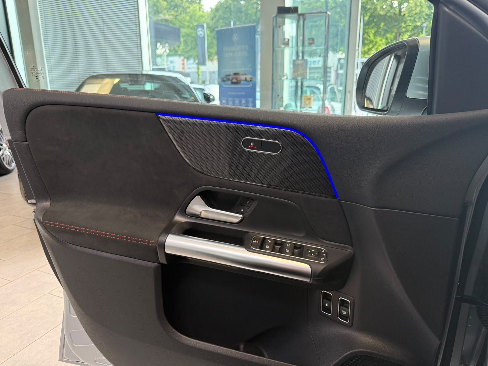 Fahrzeugabbildung Mercedes-Benz B 250e AMG+KAMERA+TOTW+CARPLAY+KEYLESS+LED+DAB