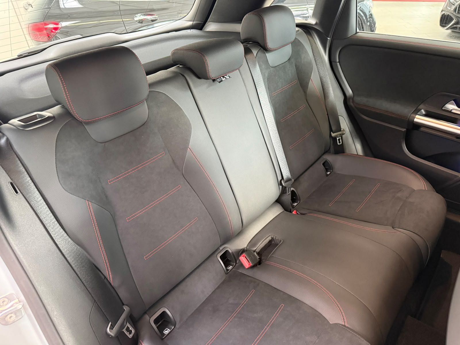 Fahrzeugabbildung Mercedes-Benz B 250e AMG+KAMERA+TOTW+CARPLAY+KEYLESS+LED+DAB