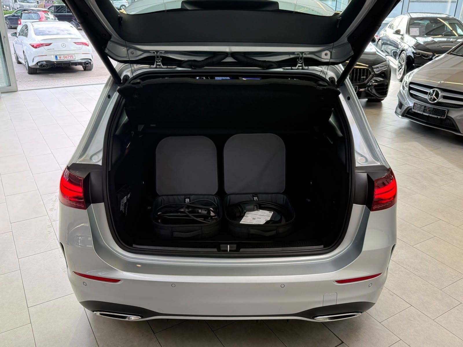 Fahrzeugabbildung Mercedes-Benz B 250e AMG+KAMERA+TOTW+CARPLAY+KEYLESS+LED+DAB