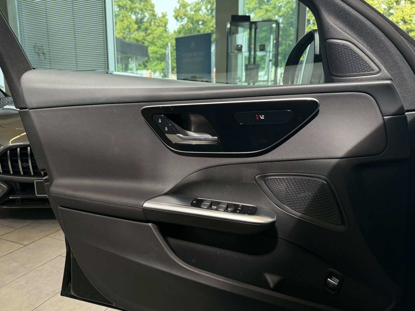 Fahrzeugabbildung Mercedes-Benz C 200 d T Avantgarde KAMERA+LED+CARPLAY+AMBIENTE