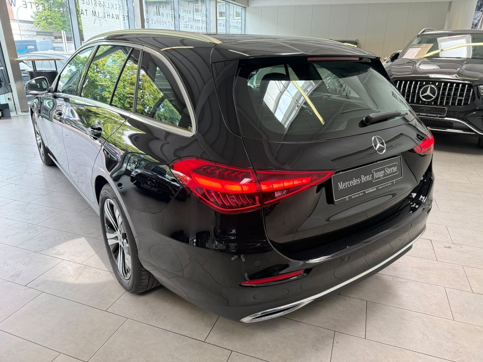 Fahrzeugabbildung Mercedes-Benz C 200 d T Avantgarde KAMERA+LED+CARPLAY+AMBIENTE