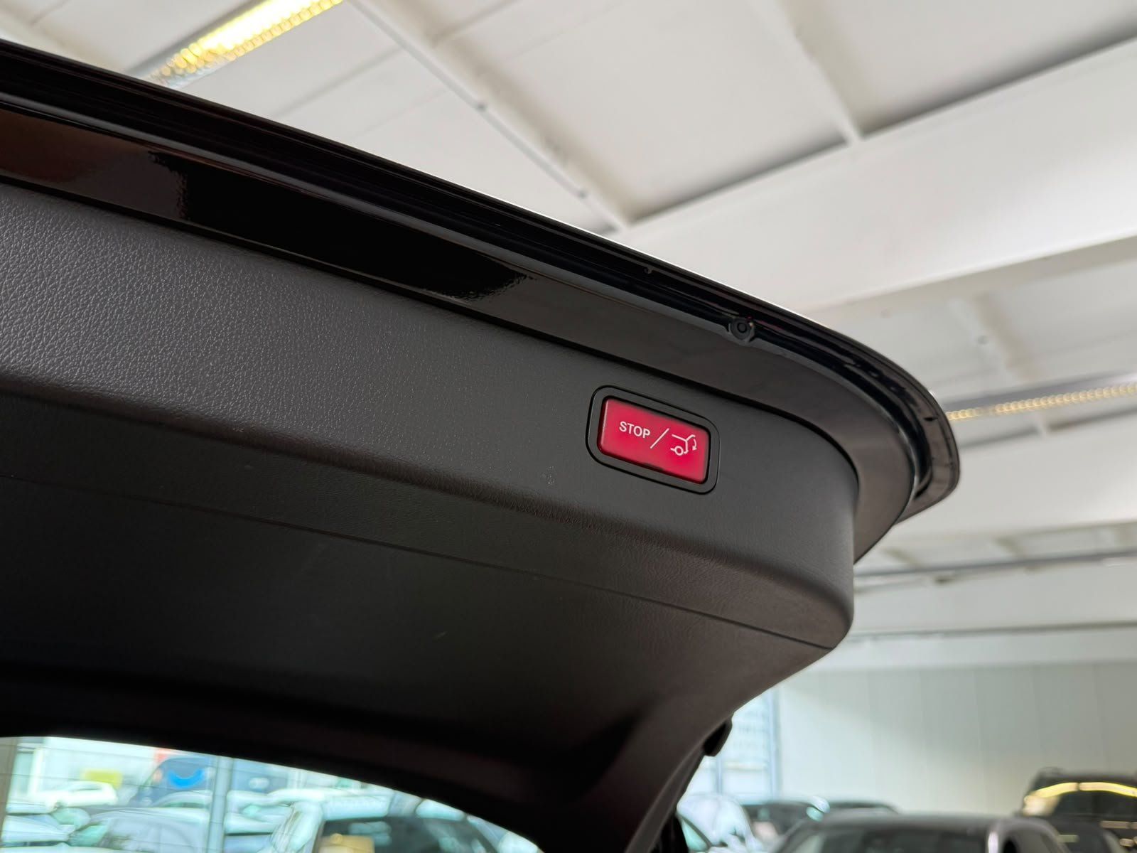 Fahrzeugabbildung Mercedes-Benz C 200 d T Avantgarde KAMERA+LED+CARPLAY+AMBIENTE