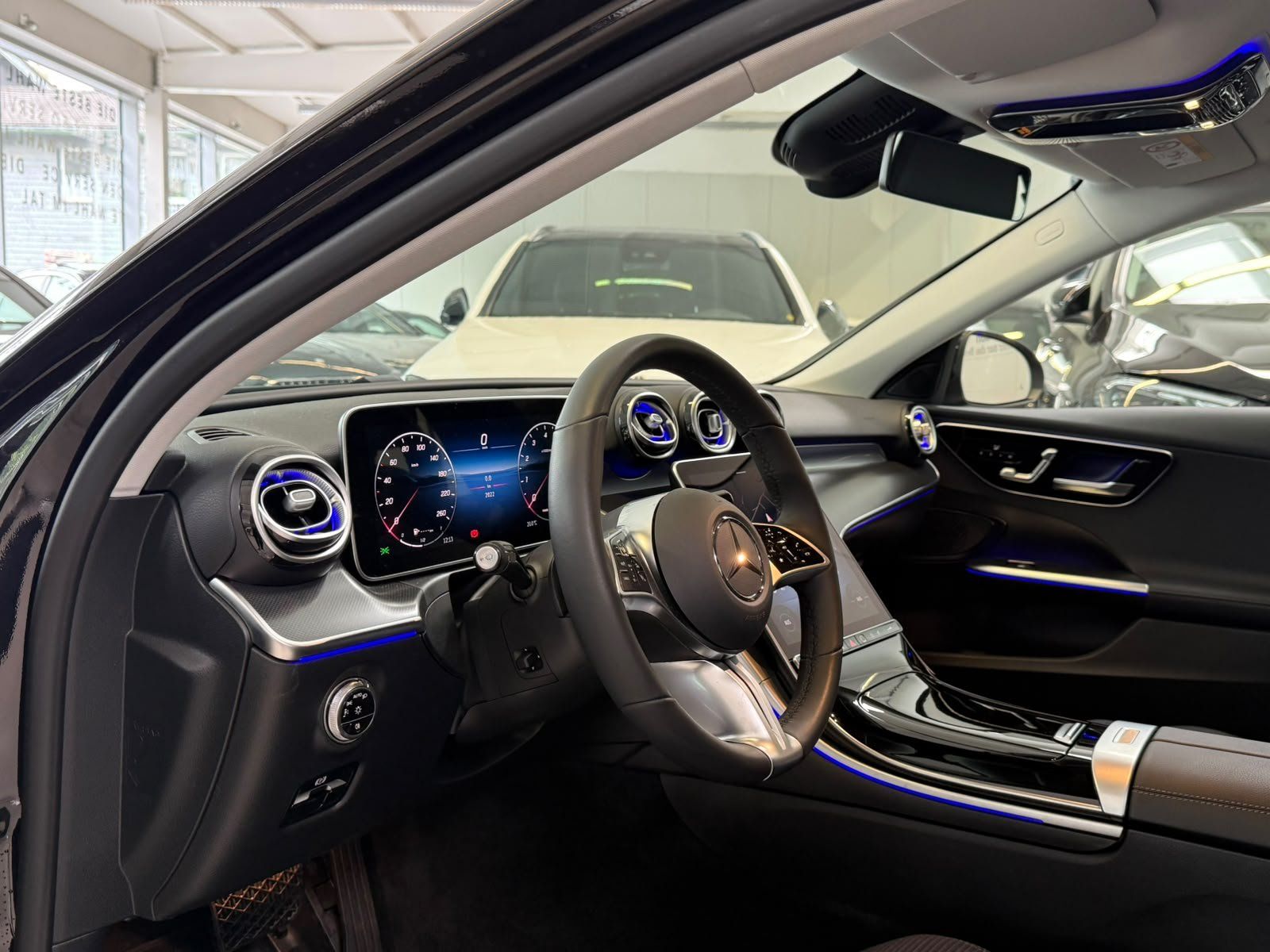 Fahrzeugabbildung Mercedes-Benz C 180 Avantgarde Adv. Plus+DIGITAL+360+WINTERPKT