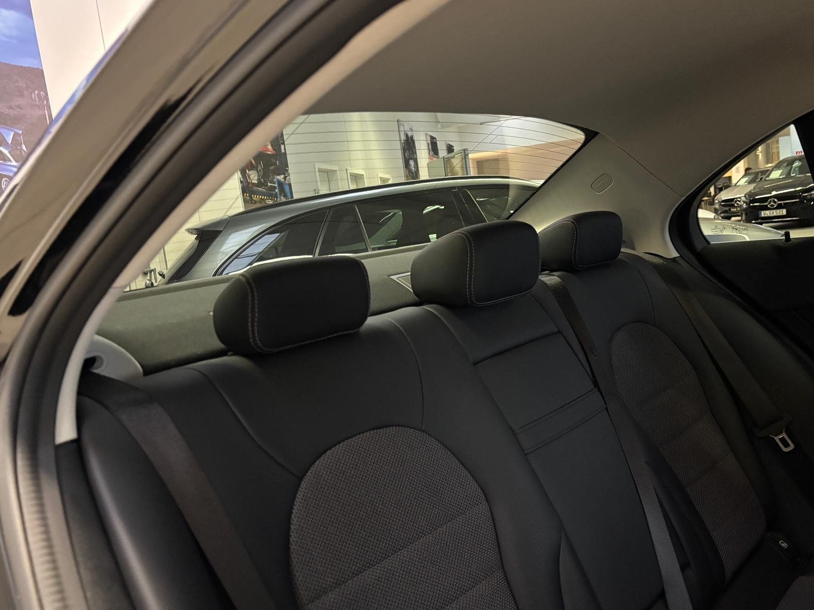 Fahrzeugabbildung Mercedes-Benz C 300e Avantgarde DISTR+KAMERA+TOTW+LED+SPUR+DAB