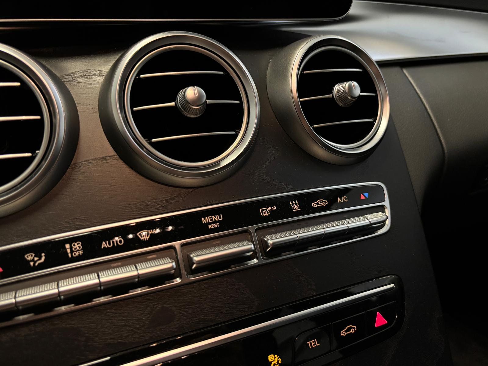 Fahrzeugabbildung Mercedes-Benz C 300e Avantgarde DISTR+KAMERA+TOTW+LED+SPUR+DAB