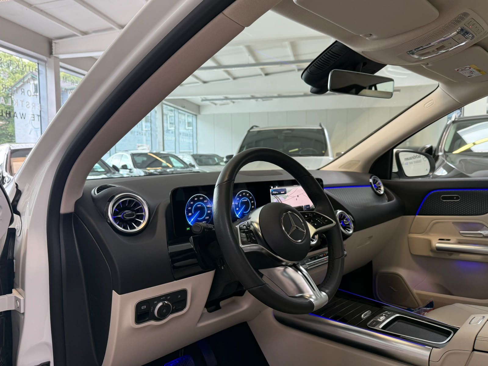 Fahrzeugabbildung Mercedes-Benz EQA 250+ PROGRESSIVE ADV.PLUS+DISTR+PANO+FAP+AHK
