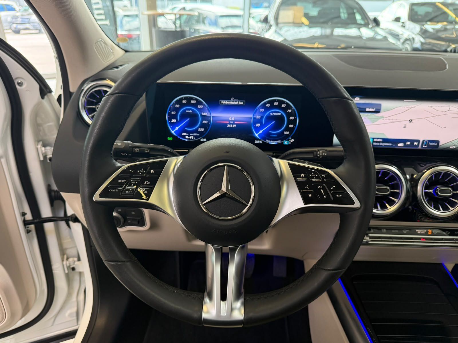 Fahrzeugabbildung Mercedes-Benz EQA 250+ PROGRESSIVE ADV.PLUS+DISTR+PANO+FAP+AHK