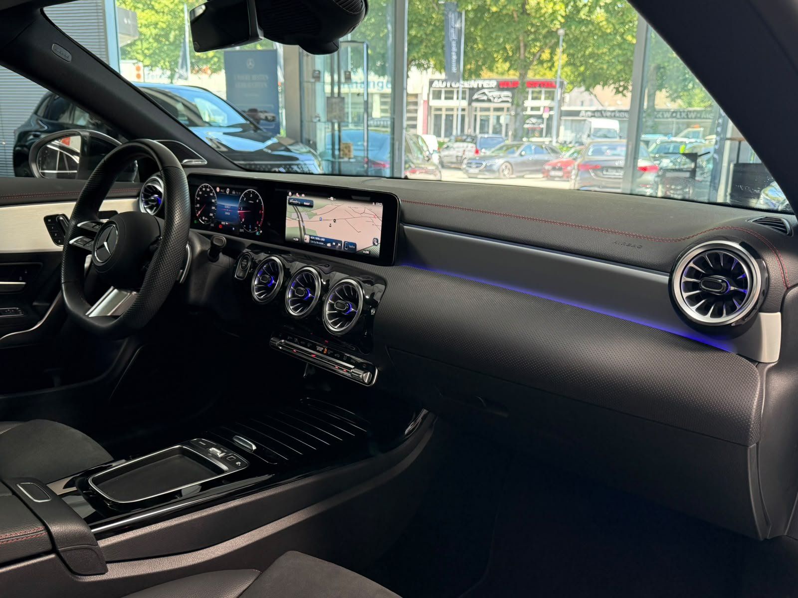 Fahrzeugabbildung Mercedes-Benz CLA 220 d AMG PREMIUM PLUS+NP69t€+19"+BURM+NIGHT