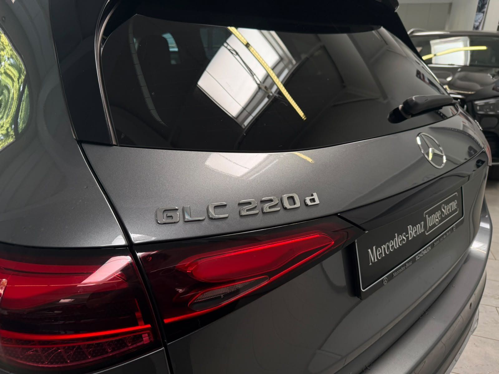 Fahrzeugabbildung Mercedes-Benz GLC 220d 4M AVANTG.ADV.PLUS+AHK+MEMORY+TOTWINKEL