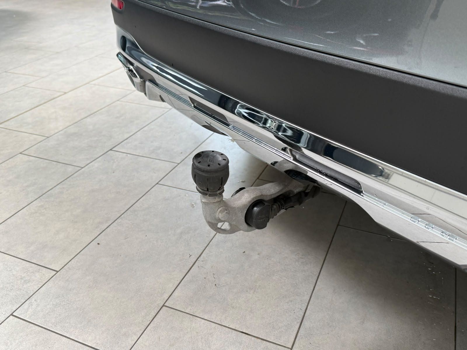 Fahrzeugabbildung Mercedes-Benz GLC 220d 4M AVANTG.ADV.PLUS+AHK+MEMORY+TOTWINKEL