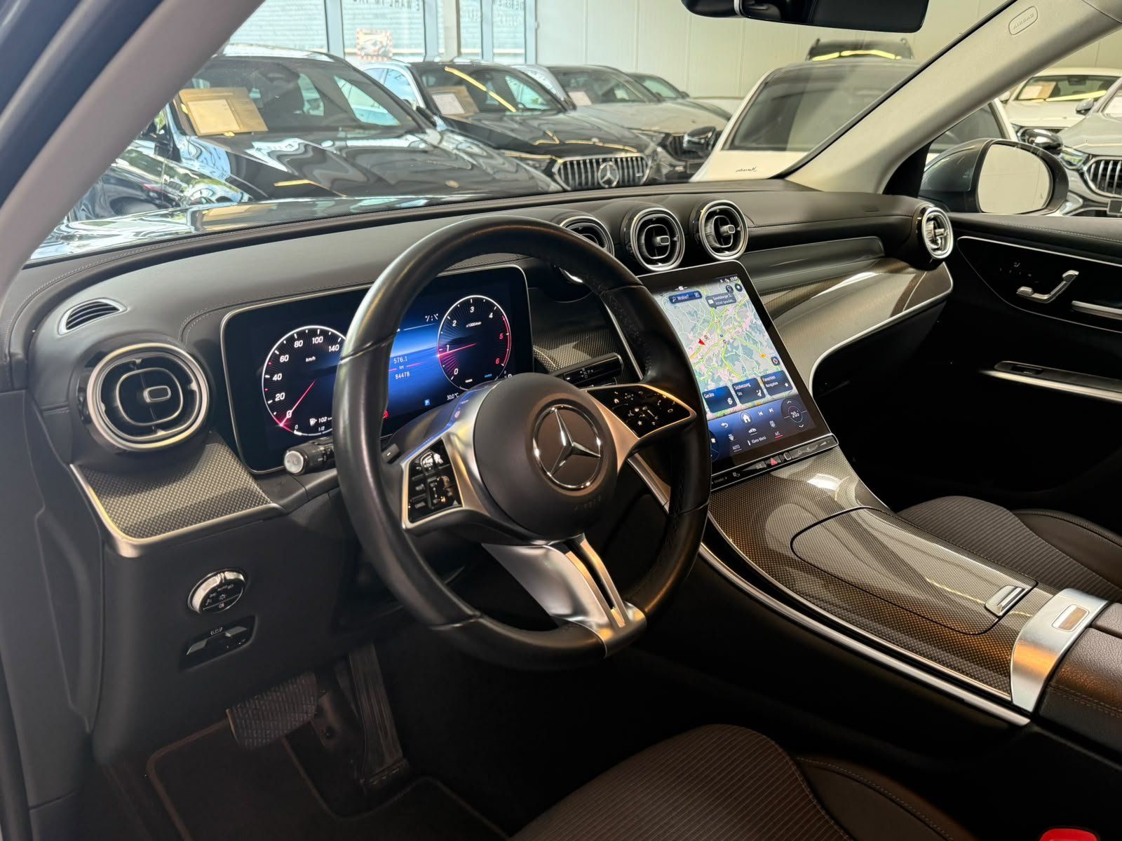 Fahrzeugabbildung Mercedes-Benz GLC 220d 4M AVANTG.ADV.PLUS+AHK+MEMORY+TOTWINKEL