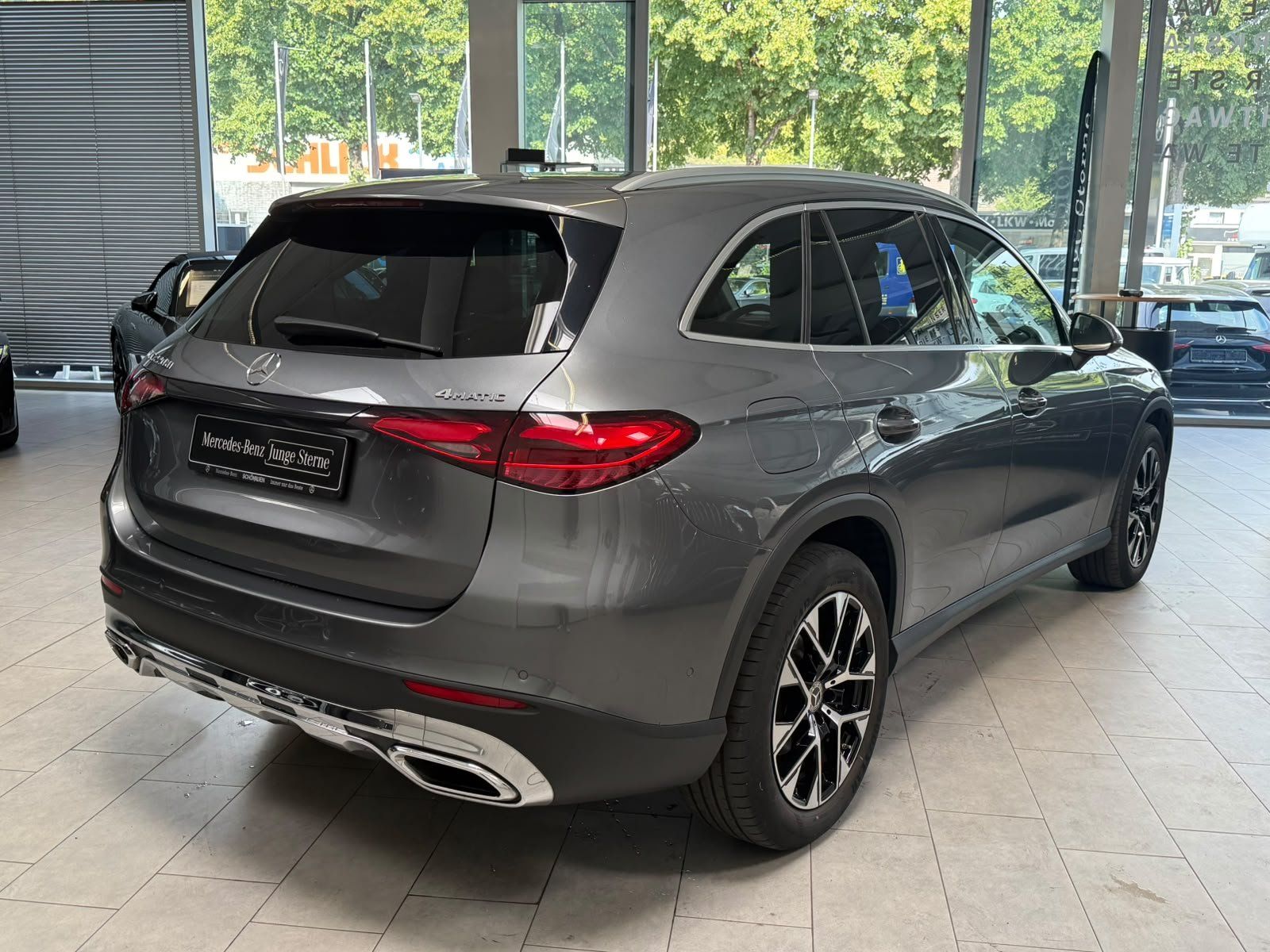 Fahrzeugabbildung Mercedes-Benz GLC 220d 4M AVANTG.ADV.PLUS+AHK+MEMORY+TOTWINKEL