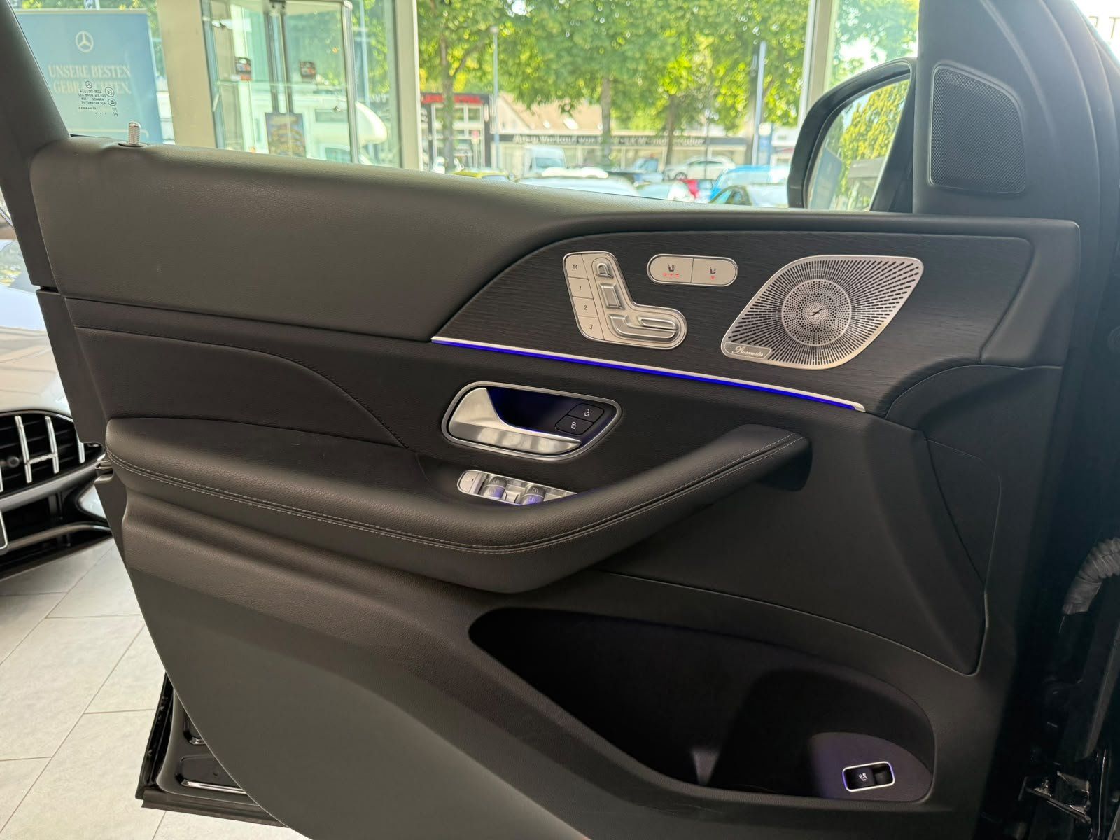 Fahrzeugabbildung Mercedes-Benz GLE 350 de 4M AMG FACELIFT+PANO+AIR+AHK+360+BURM