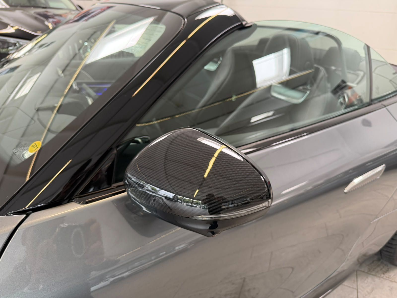 Fahrzeugabbildung Mercedes-Benz SL 63 4M+ CARBON+PERF+BURM+DISTR+DIGITAL+MEMORY