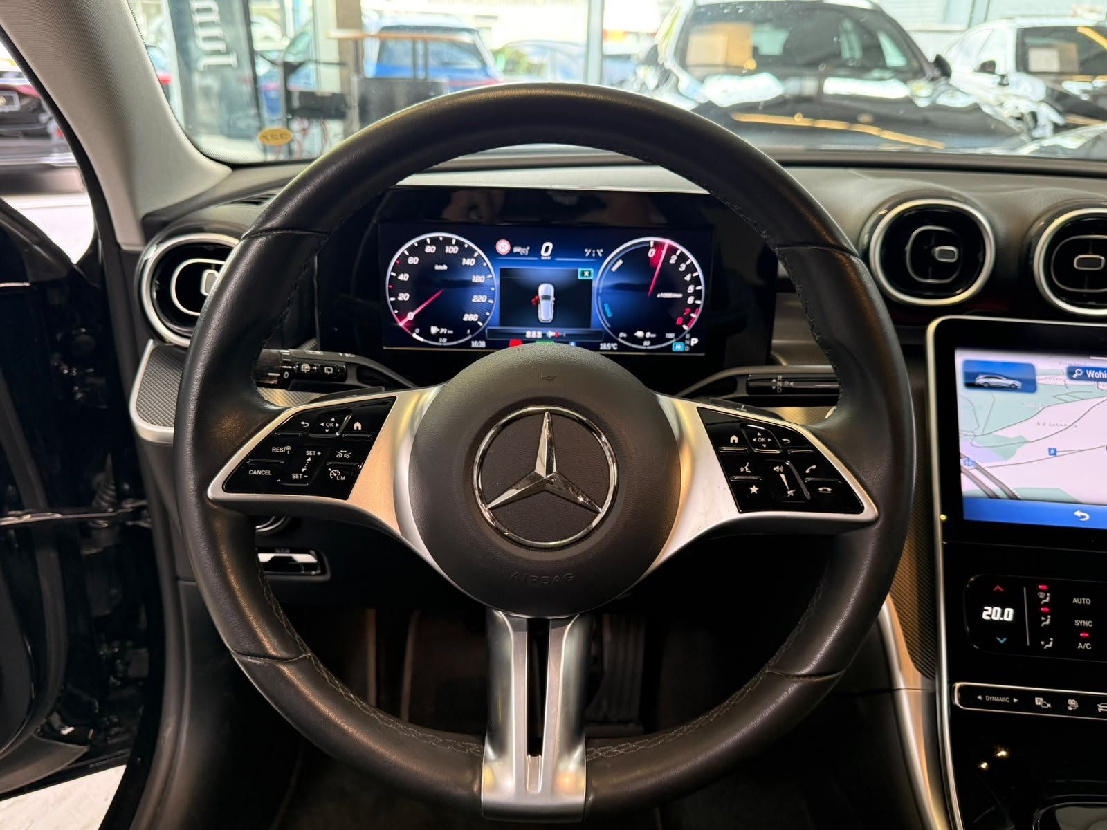 Fahrzeugabbildung Mercedes-Benz C 300 e T AVANTGARDE+DISTR+AHK+KAMERA+KEYLESS