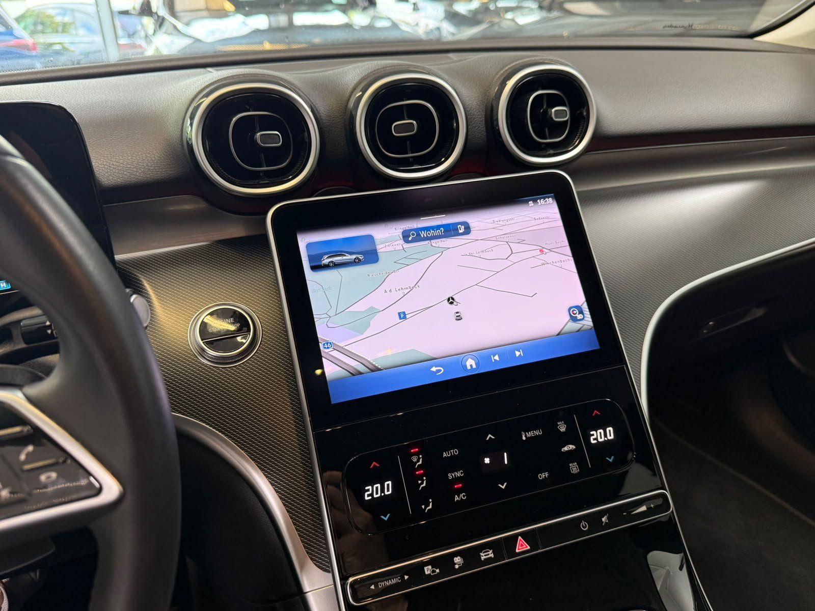 Fahrzeugabbildung Mercedes-Benz C 300 e T AVANTGARDE+DISTR+AHK+KAMERA+KEYLESS