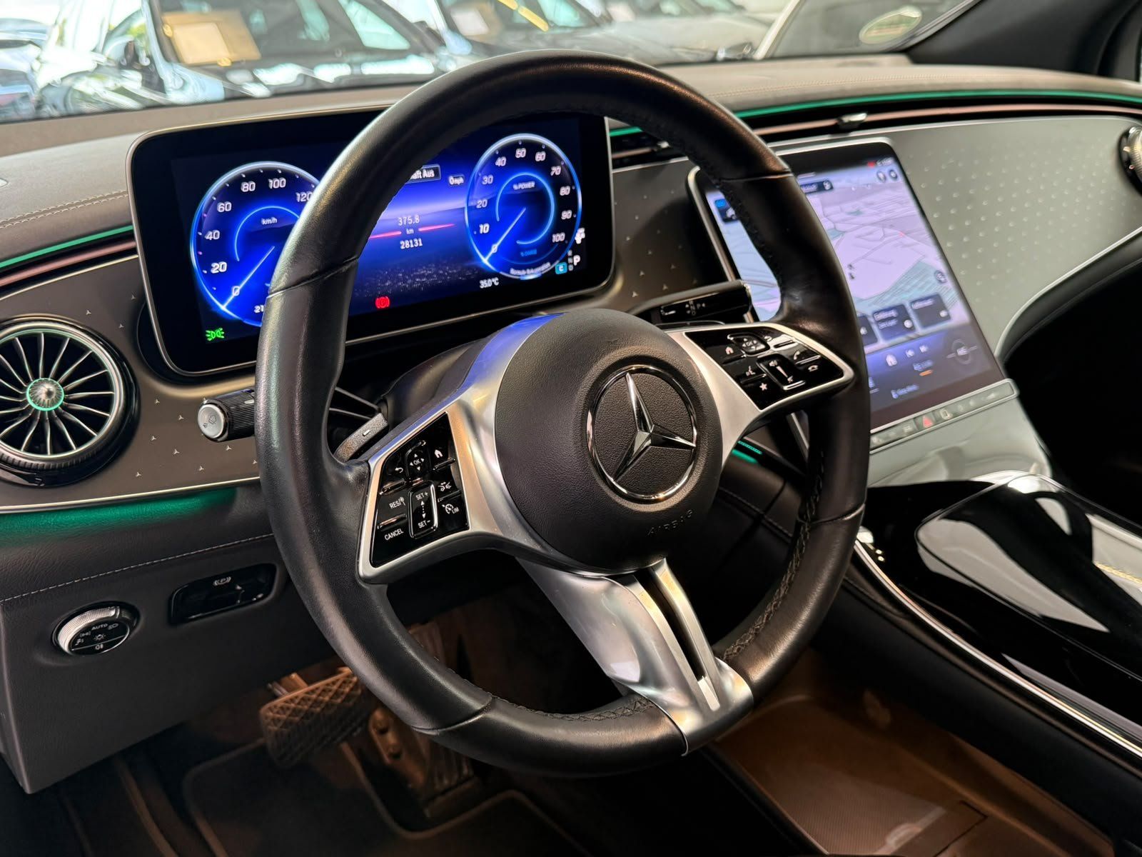 Fahrzeugabbildung Mercedes-Benz EQE 350+ SUV PANO+SOUND+360°+DISTRO+MEMO+DIGITAL
