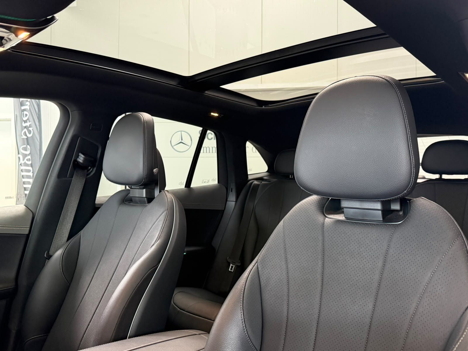 Fahrzeugabbildung Mercedes-Benz EQE 350+ SUV PANO+SOUND+360°+DISTRO+MEMO+DIGITAL